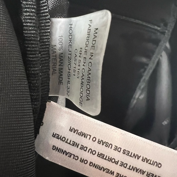 Calvin Klein - Picture 11 of 12